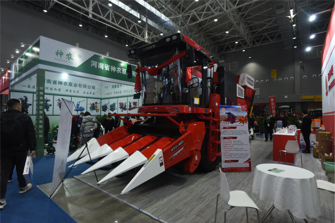 【2023全國農機展】中聯收獲三大產品“引爆”現場!